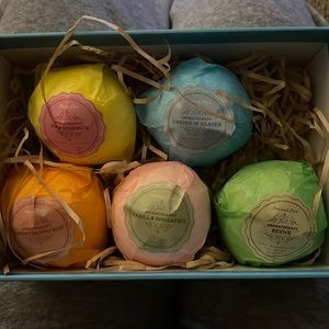 Bath bomb gift set